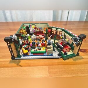 LEGO Ideas Friends Central Perk Complete Set 21319 Ross Rachel Chandler Monica